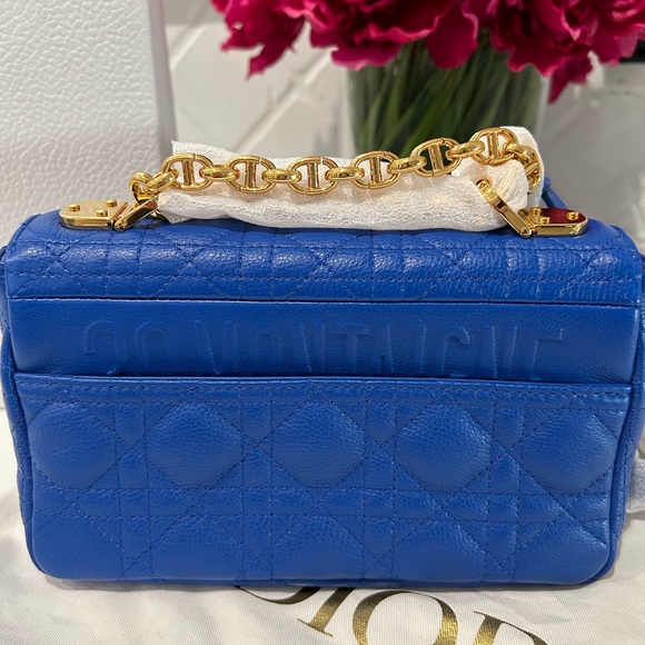 ❗️SOLD❗️💯% Authentic STUNNING bright blue Dior Caro bag - Picture 11 of 15